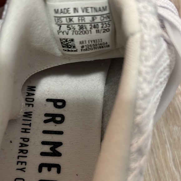 ULTRABOOST 4.0 - Picture 9 of 12